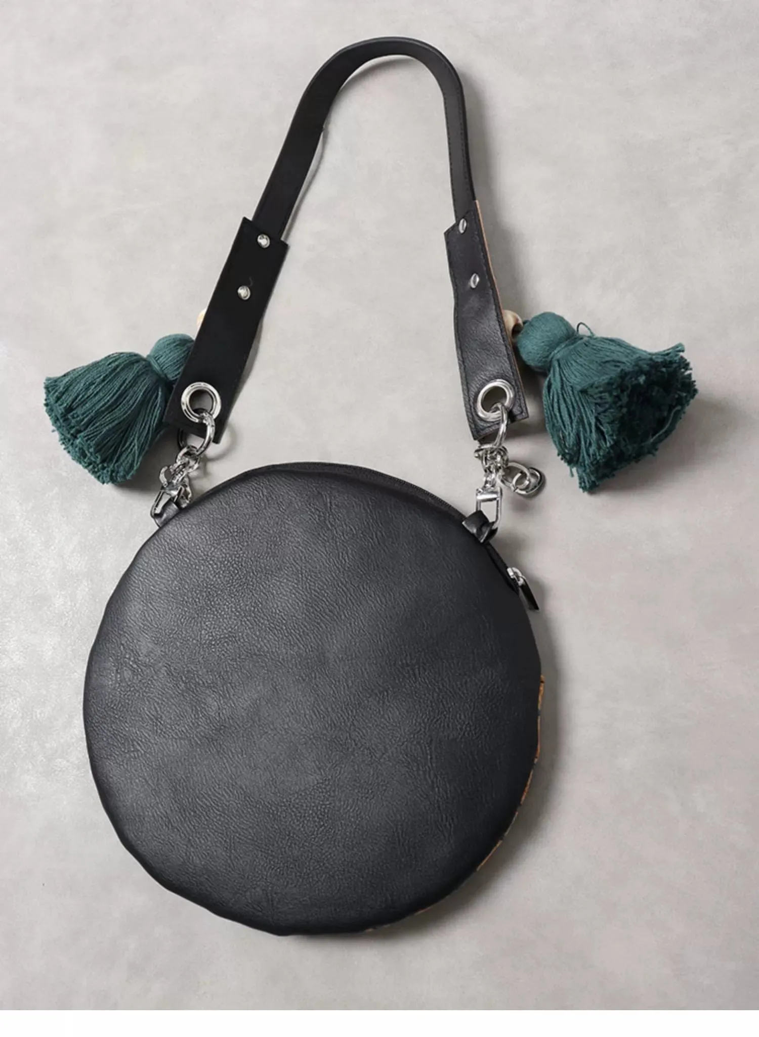 Yuan Gu Hua 圆古花 Round Ancient Flower Leather Purse